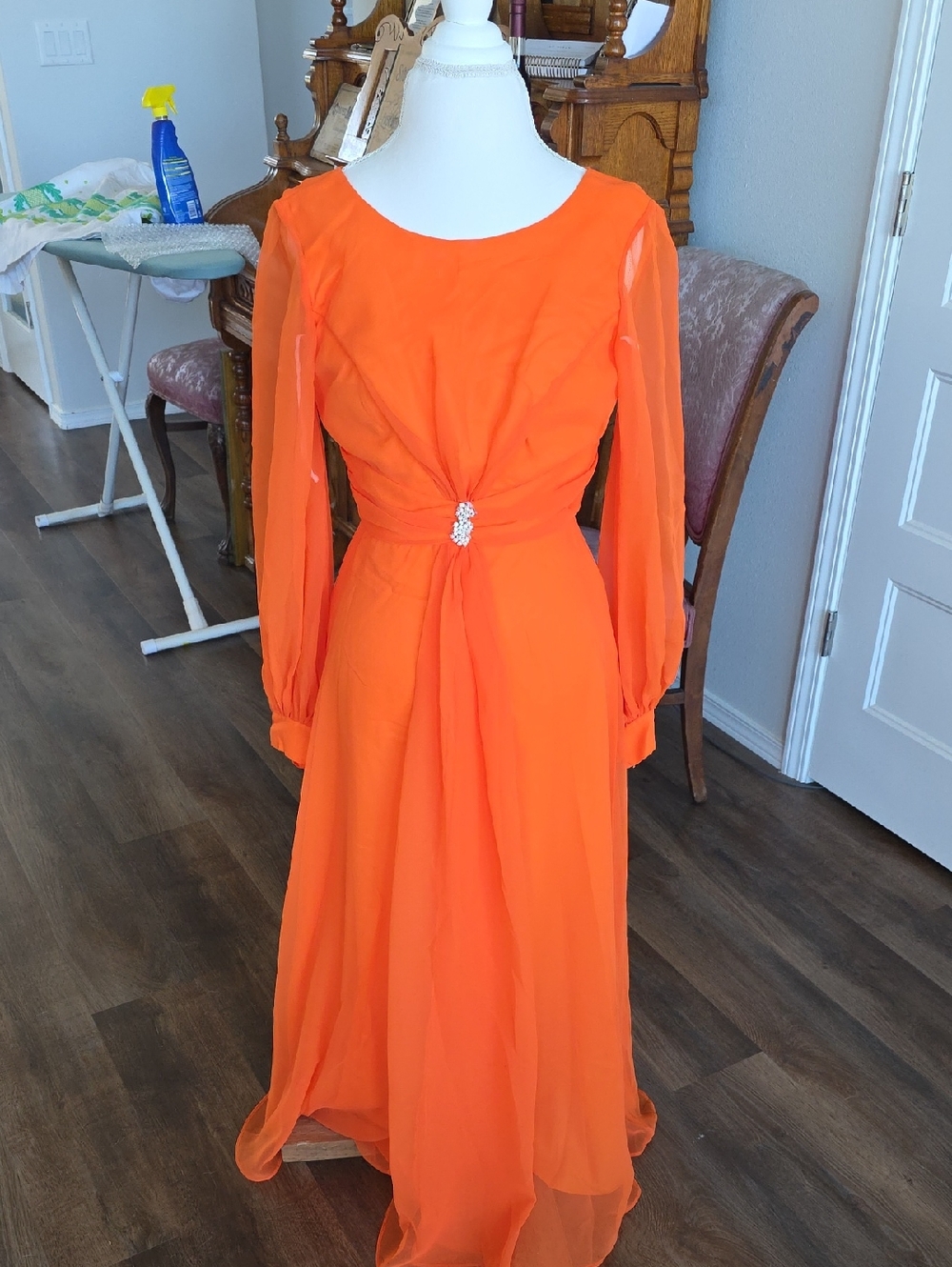 1960s Elegant Orange Bishop Long-Sleeve Chiffon Evening Dress
